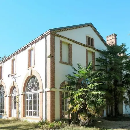 Sleeps 10 * Hontanx